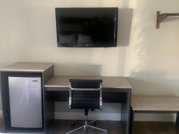 Monterey Oceanside Inn image 7